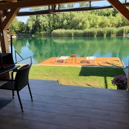 Topart Nyaralohaz Ferienhaus Gyékényes