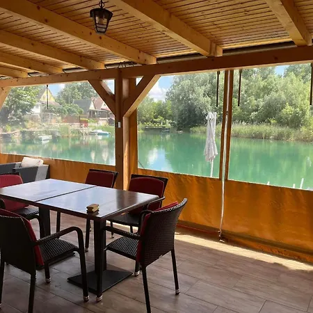 Topart Nyaralohaz Ferienhaus Gyékényes